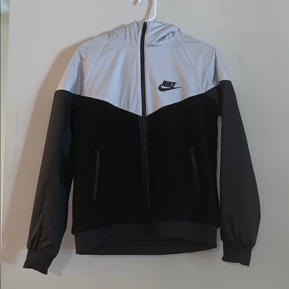 Nike Jackets & Blazers - Sherpa Nike jacket